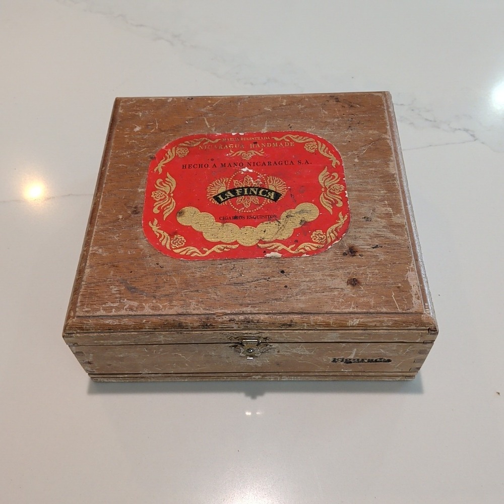 Nicaragua Handmade La Finca Hecho A Mano Bolivares Wooden Cigar Box No Cigars